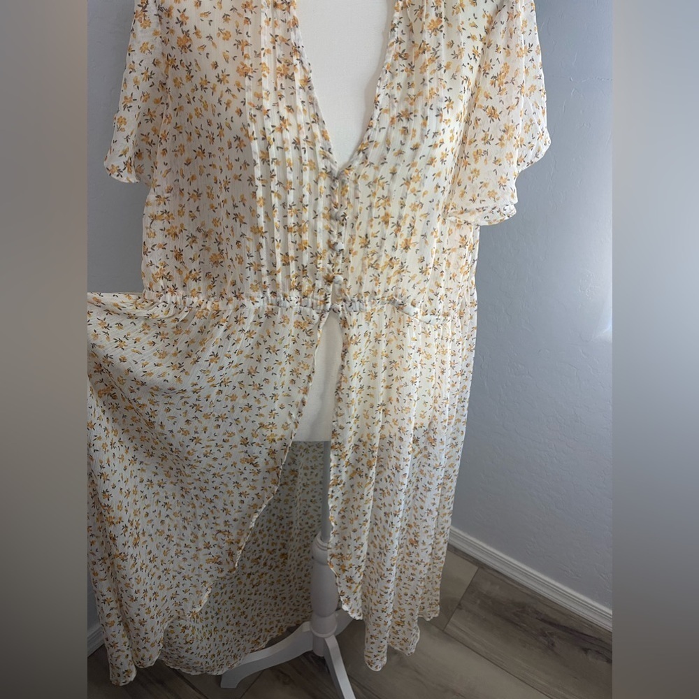 Torrid Floral Duster - Picture 5 of 6